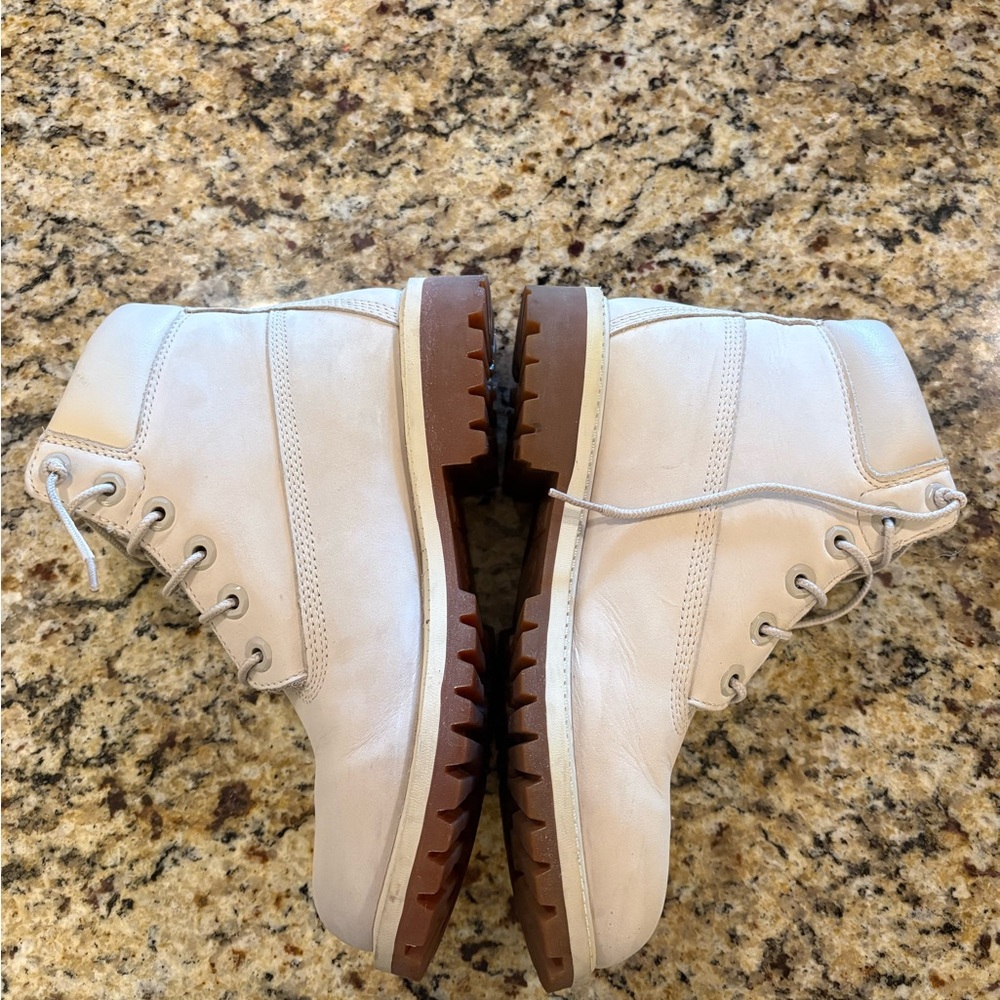 Timberland Off-White Boots